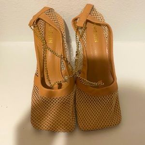 Square toe mesh high heels